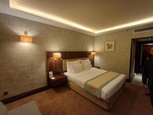 هتل بین المللی پارسیان استقلال